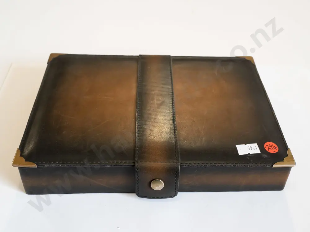 assorted coins and bank notes in leather case - uncirculated New Zealand sets 1985, 1987, 1988, 1979 Great Britain and Image 1++