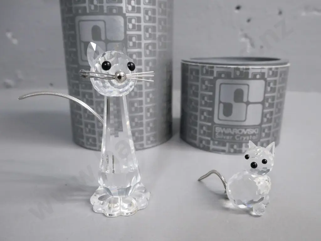 Swarovski 2x miniature cat figurines w/ original packaging. Larger H-80 Image 1++