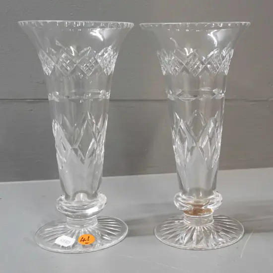 2 Stuart cut crystal flared shape vases with fluted top rim H-190 D-95 at top
