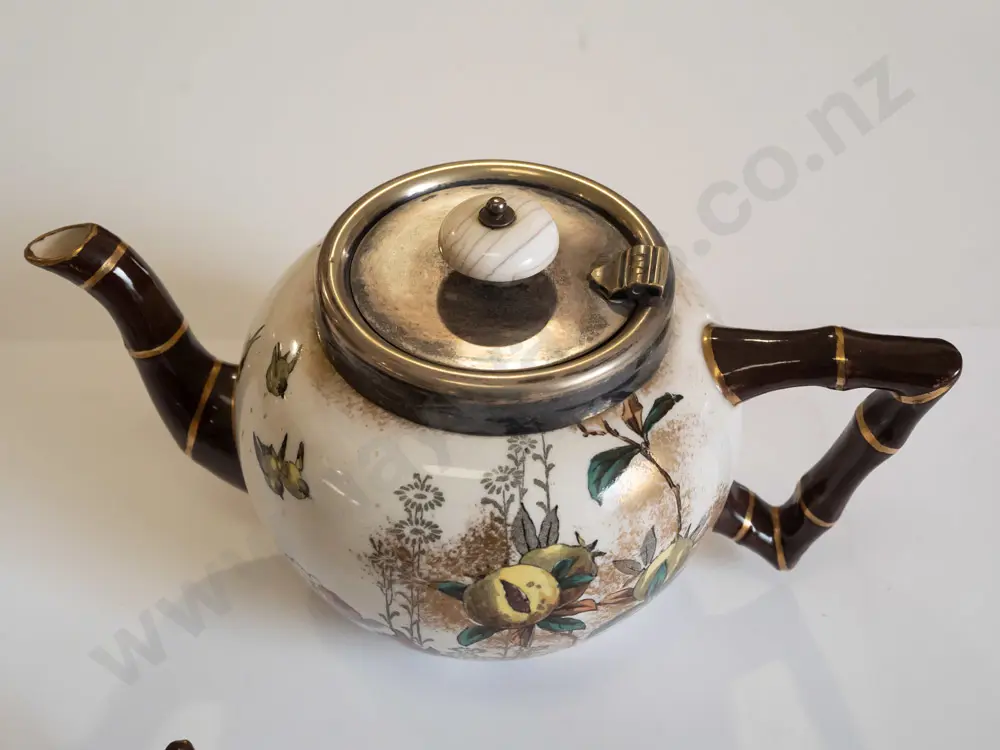 3x Royal Doulton 'Pomegranate': teapot, sugar bowl, creamer. Teapot H-120 [small chip to teapot spout] Image 1++