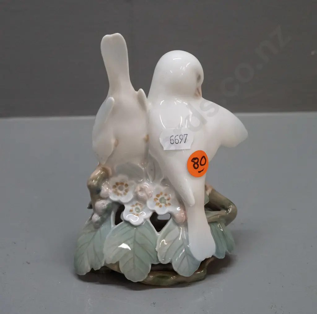 Royal Copenhagen figure - 2 doves on a branch H-130 W-100 Image 1++