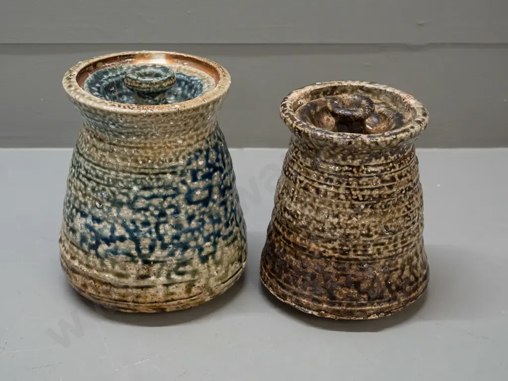 2 heavy rustic salt glazed New Zealand pottery lidded canisters, no maker's marks - larger one has small chip to top rim Image 1++
