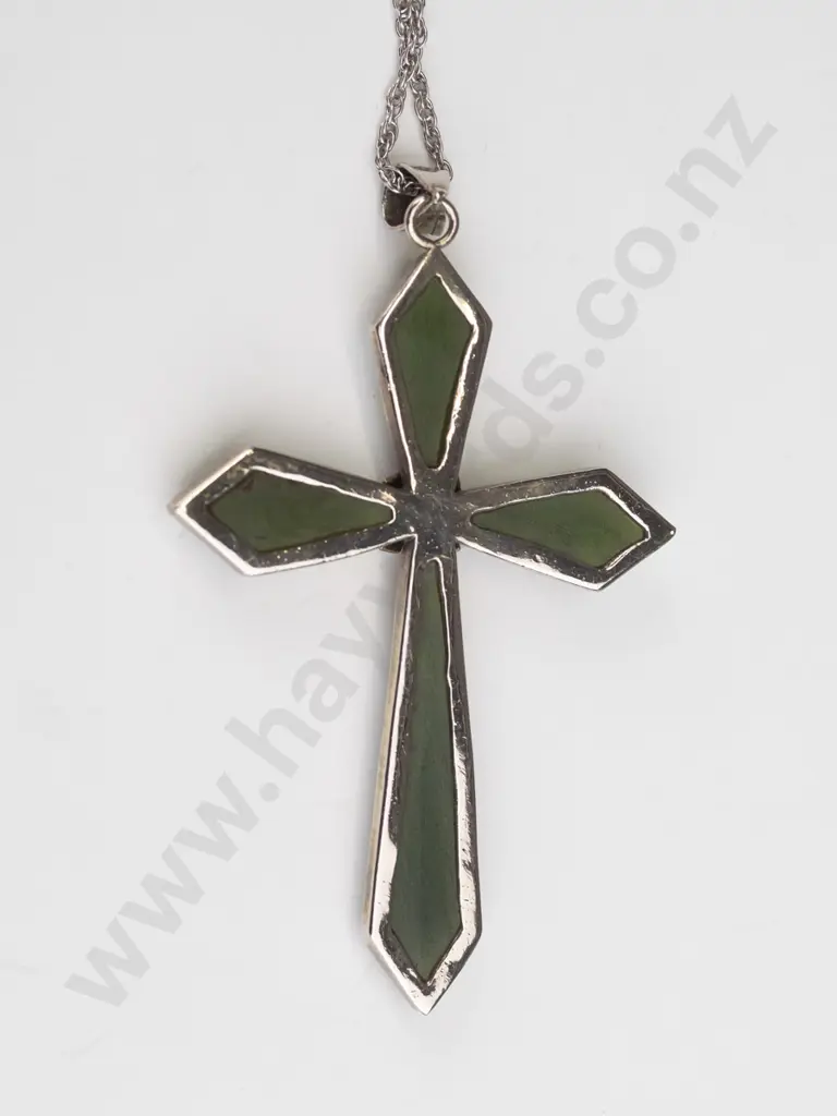 sterling silver greenstone cross necklace 12gms Image 1++