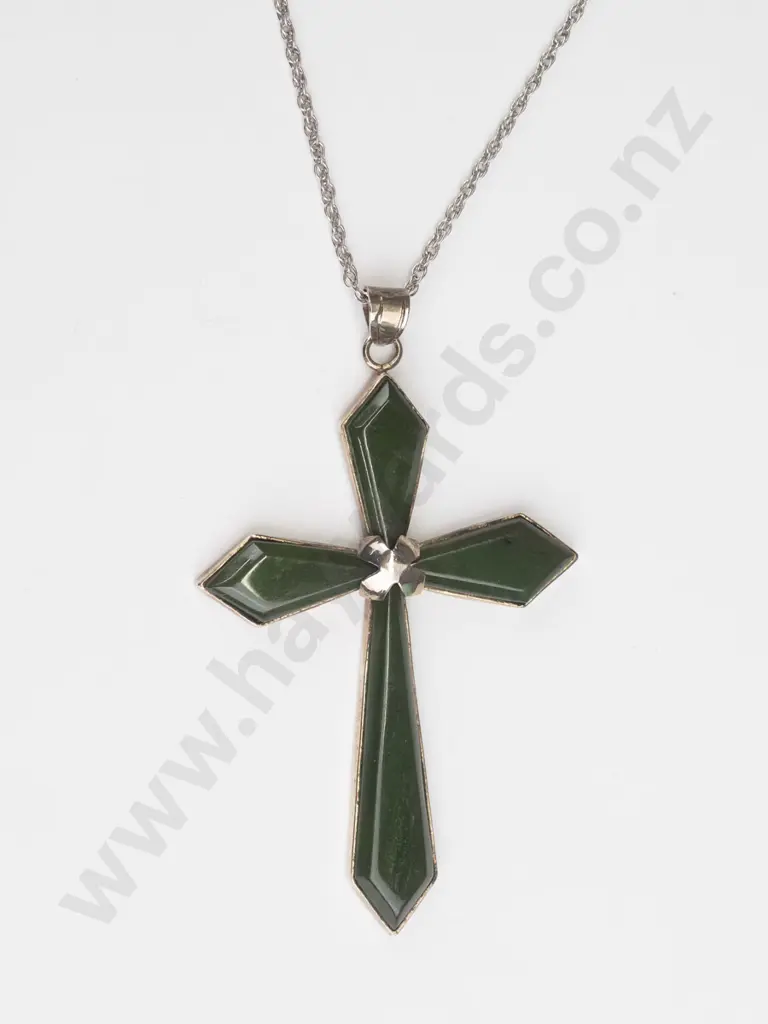 sterling silver greenstone cross necklace 12gms Image 1++