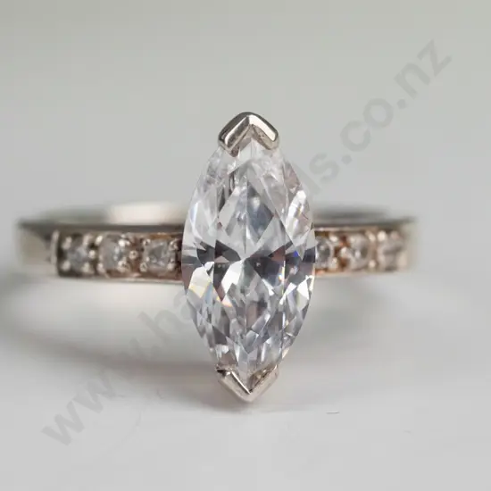 silver dress ring stamped 925 silver size T