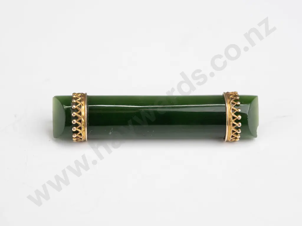 greenstone bar brooch no mark Image 1++
