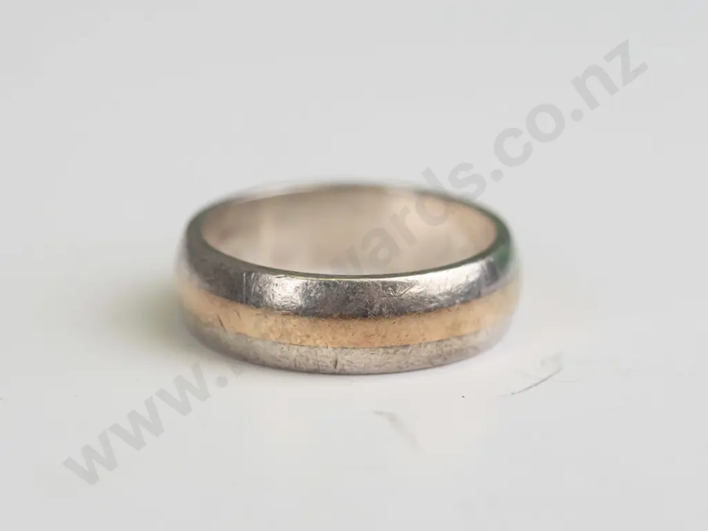 silver ring stamped stg 9ct size P/Q Image 1++