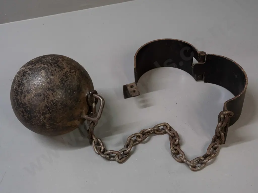vintage iron ball and chain with hinged shackle - ball D-120 Image 1++