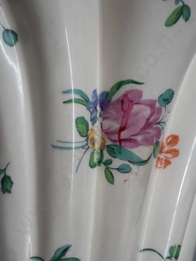 retro Clarice Cliff Newport Pottery wall pocket vase with fluted body, floral & gilt decoration - stamped from a 1770 Image 1++