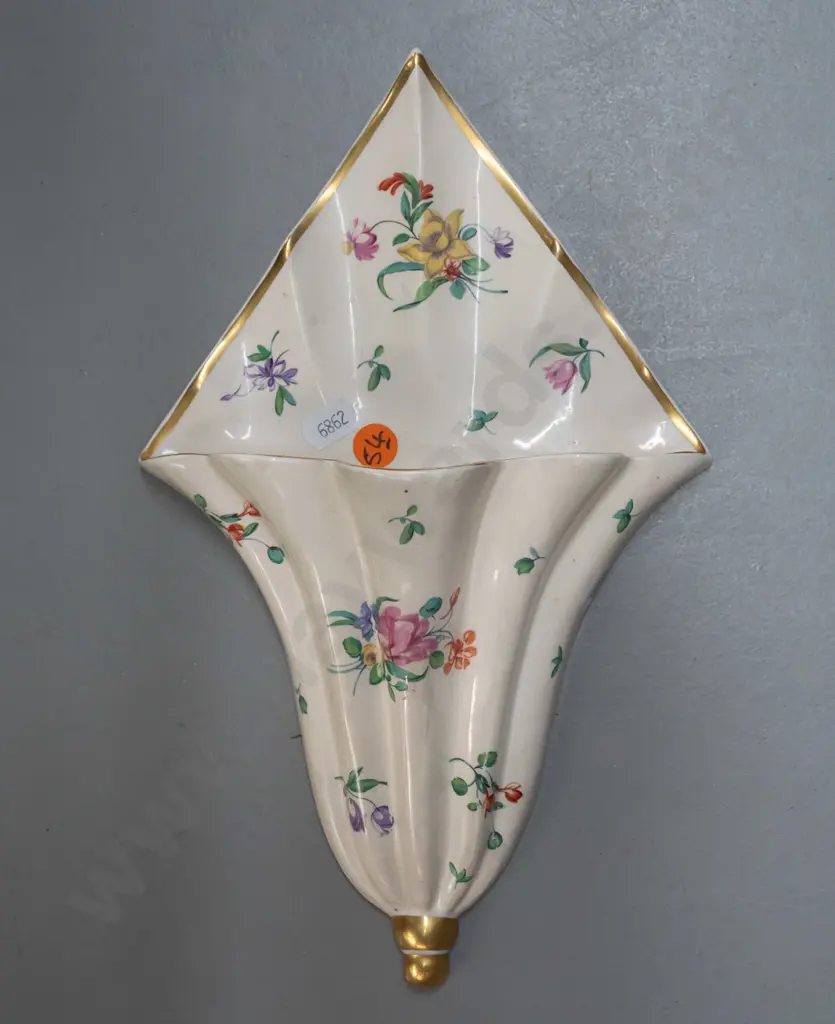 retro Clarice Cliff Newport Pottery wall pocket vase with fluted body, floral & gilt decoration - stamped from a 1770 Image 1++