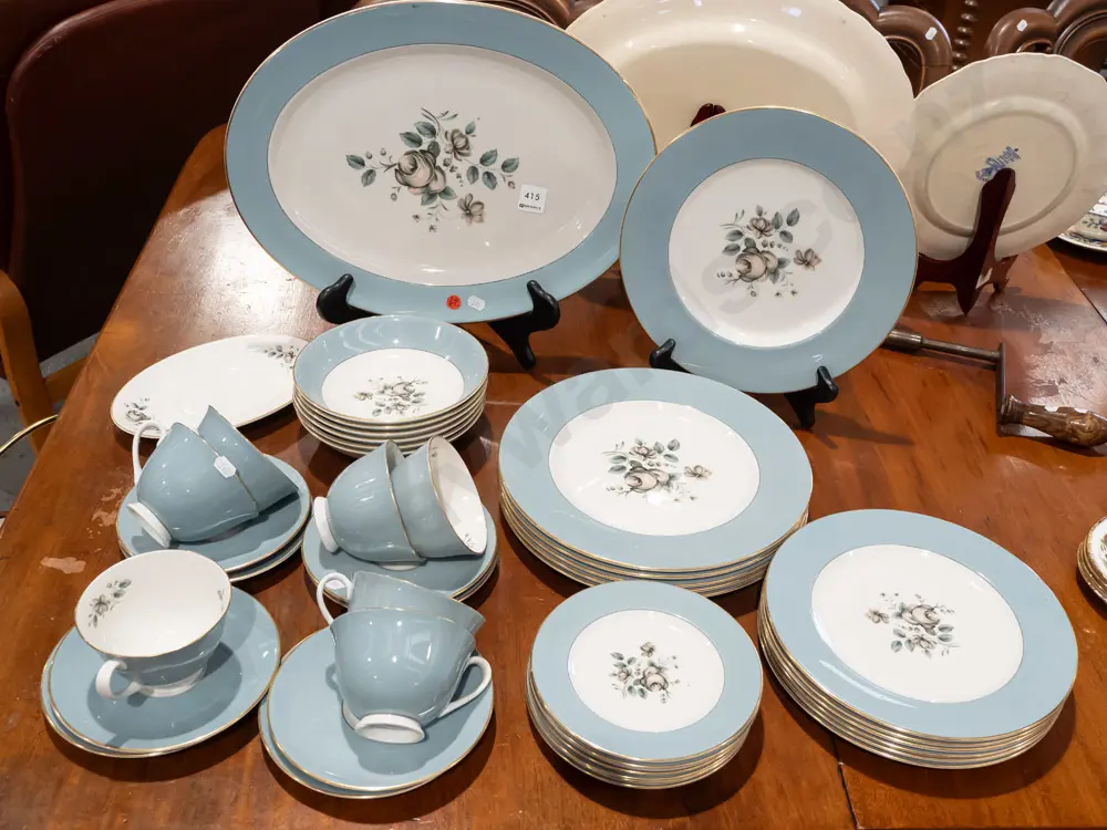 Royal Doulton "Rose Elegans" dinnerware - 6 place setting with oval ashett, 7 cups & saucers etc - ashett L-400 Image 1++