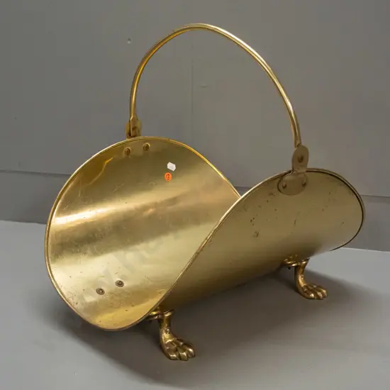 brass fireside wood basket with lion's paw feet - some scratching and discolouration H-270 L-430