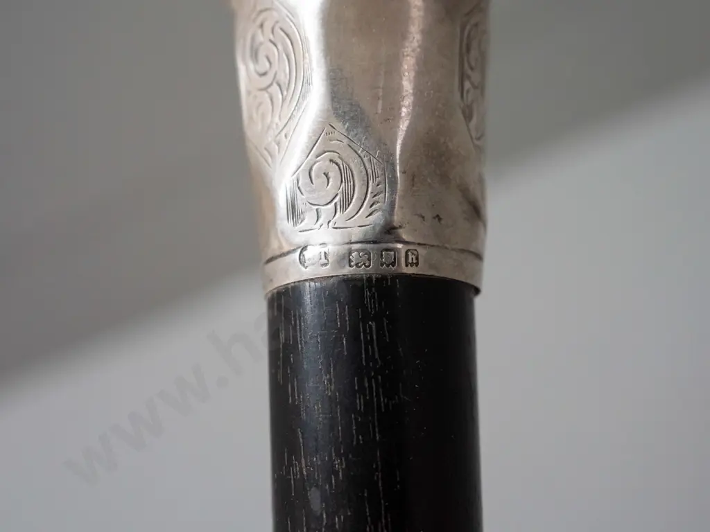 vintage black laquered cane with faceted and engraved sterling silver cap, brass ferrule - some denting to silver L-920 Image 1++