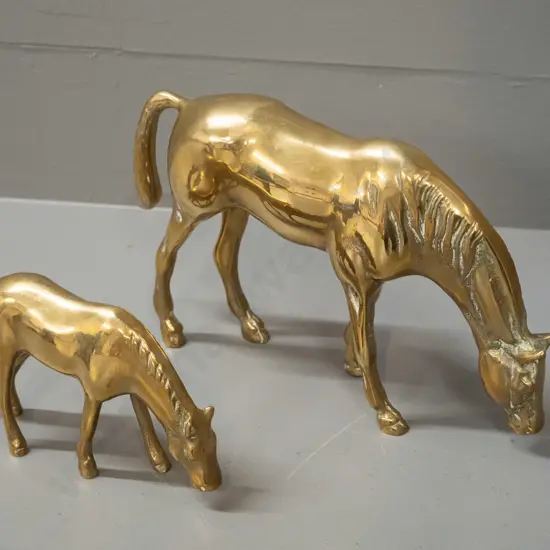 2 polished cast brass horse figures - mare and foal - larger H-135 L-210