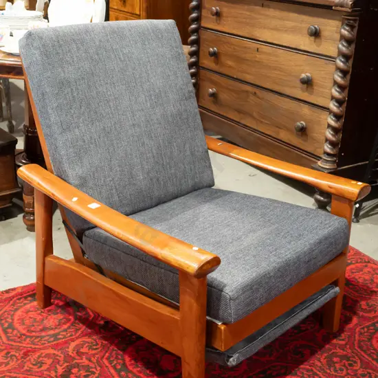 retro mahogany open-arm lounge chair w/ reclining mechanism with extending foot rest H-860 W-720 D-780