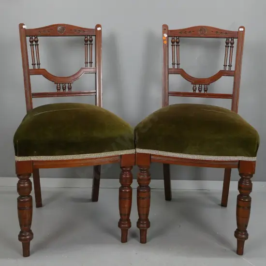 pair of Edwardian beech side chairs with carved & turned spindle back gallery and front legs - loose backs,