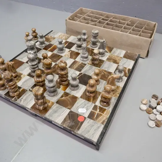 chessboard w/ backgammon reverse w/ agate chess pieces & bag of backgammon markers. W-340 L-350[scratching to