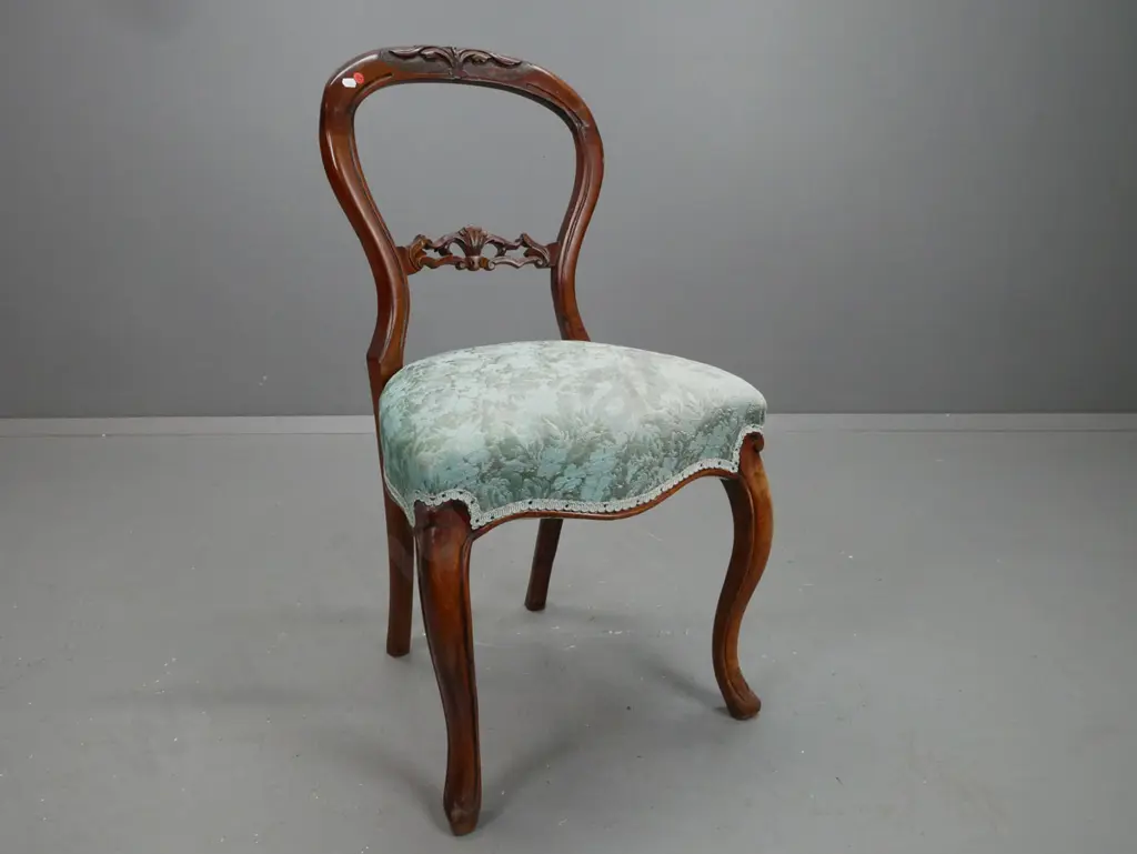 Victorian walnut balloon back side chair with carved back & splat, sweeping cab legs - has had repair through back, has Image 1++