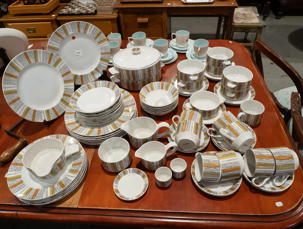 retro Midwinter "Sienna" orange and brown table ware - 2 plates with chips, 1 with repair, some minor scratching and Image 1++