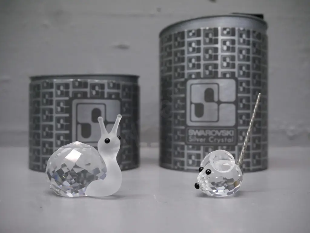 Swarovski 2x miniatures, mouse & snail w/ original packaging. Mouse H-50 to top of tail Image 1++
