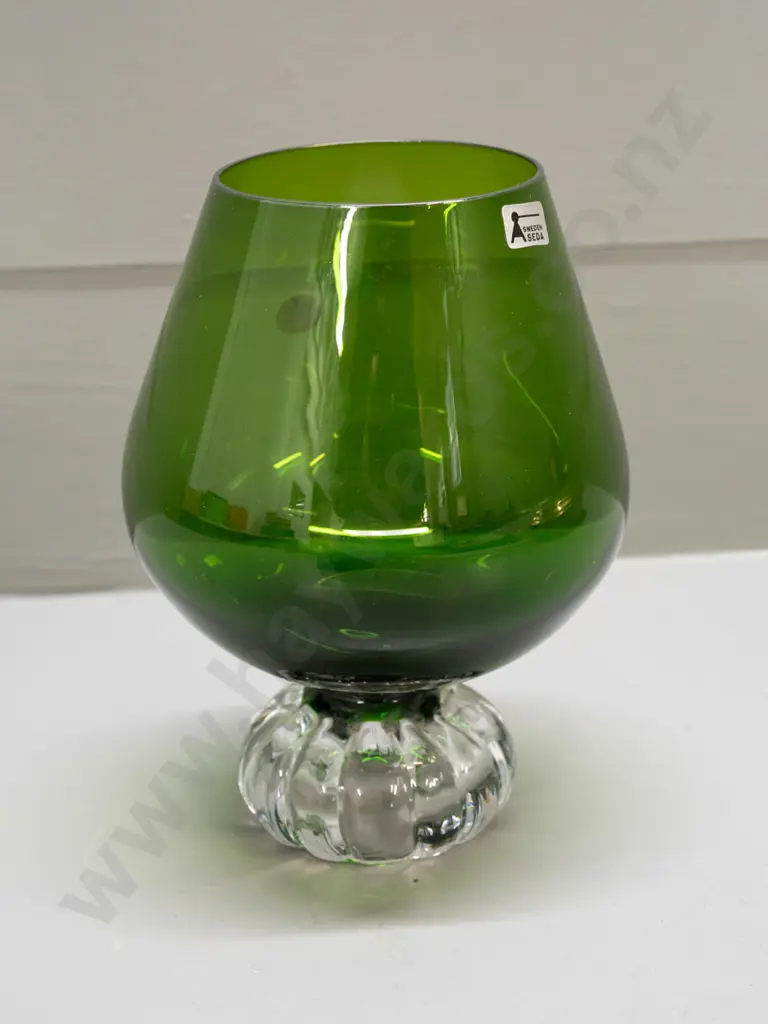 retro Swedish glass goblet shaped vase - emerald green on clear fluted circular foot - Seda Sweden label H-180 D-110 Image 1++