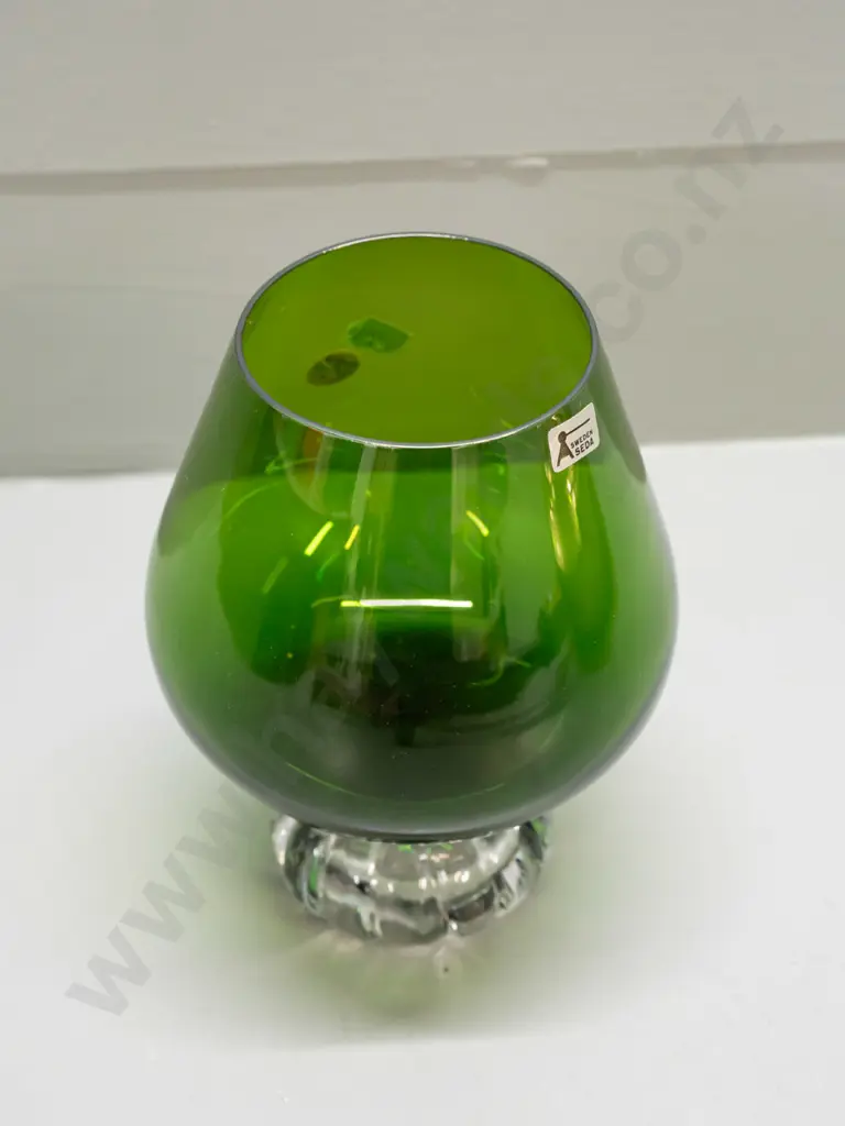 retro Swedish glass goblet shaped vase - emerald green on clear fluted circular foot - Seda Sweden label H-180 D-110 Image 1++
