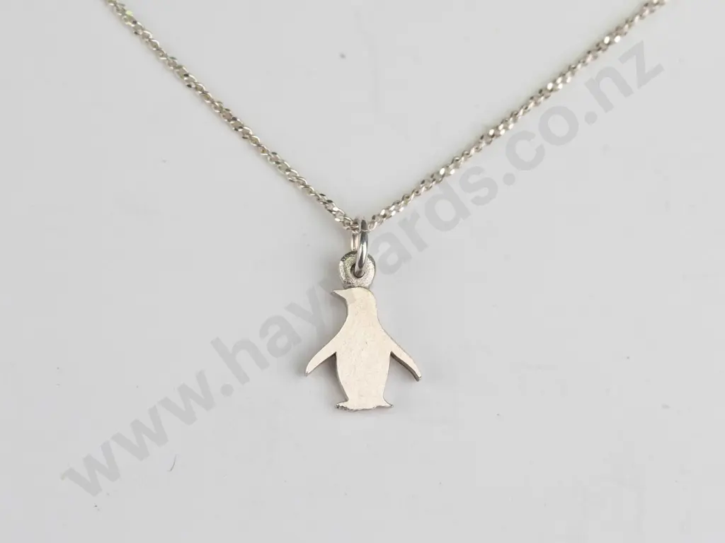 silver penguin necklace chain stamped 925 Image 1++