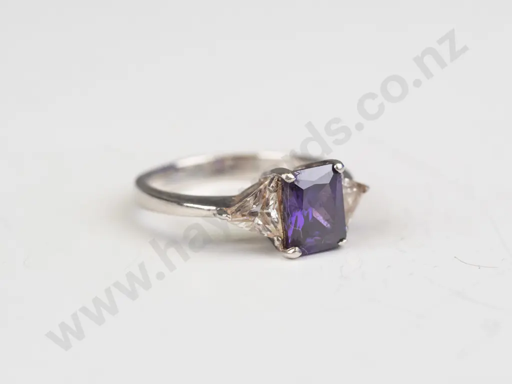 silver amlethyst & cz ring stamped 925 size N Image 1++
