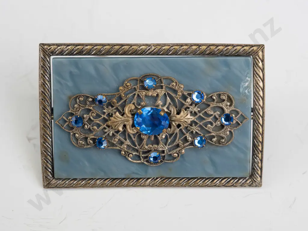 large 2 sided brooch Image 1++