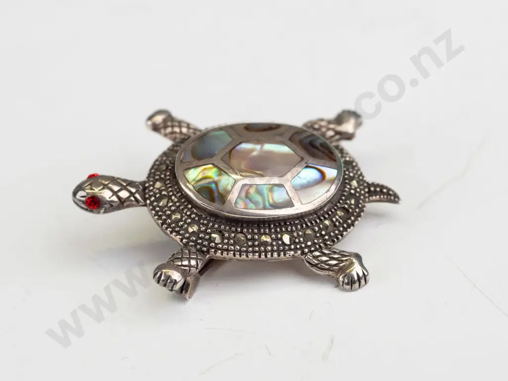 paua shell turtle brooch stamped 925 Image 1++