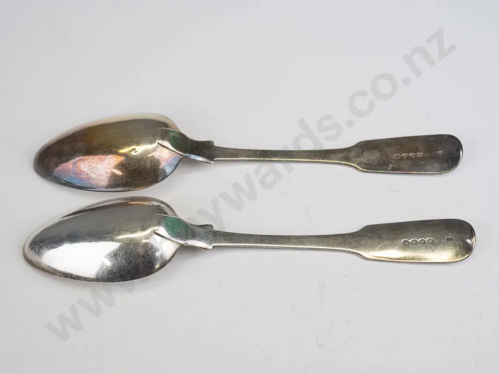 pair of vintage sterling silver spoons with 'M' monogram L-230 Image 1++