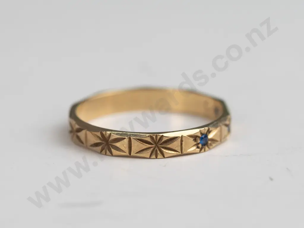 engraved band with 3 blue cz stamped 9 - 1.6gms - size 0 Image 1++