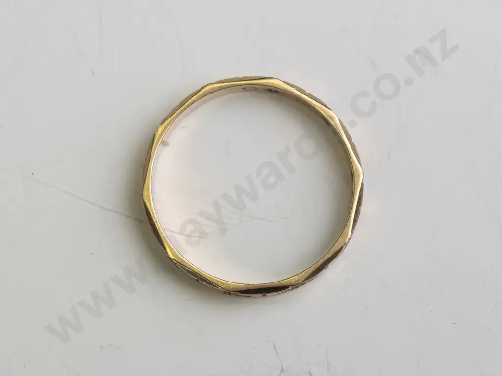 engraved band with 3 blue cz stamped 9 - 1.6gms - size 0 Image 1++