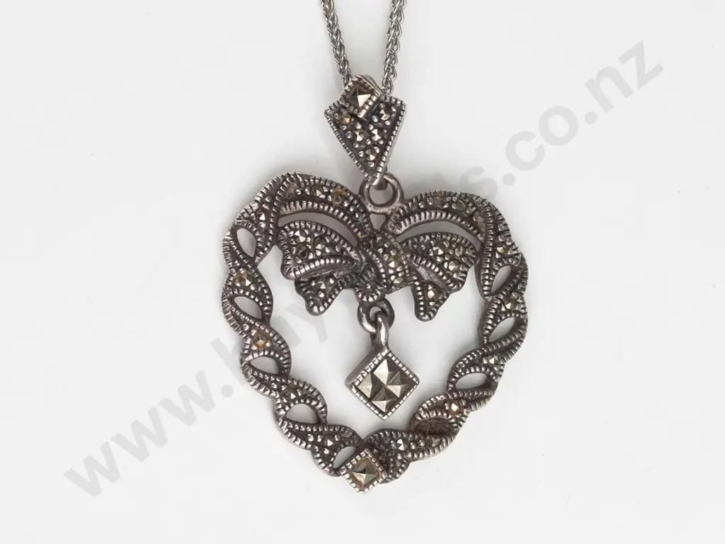 sterling silver marcasite necklace 7gms Image 1++
