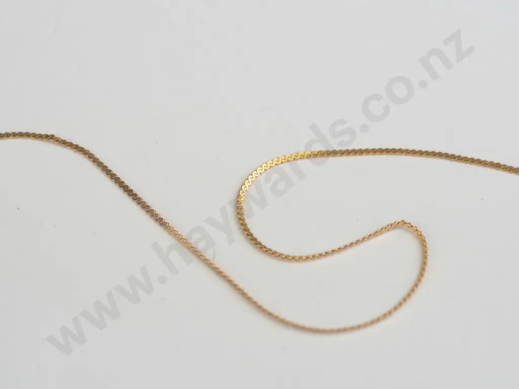 9ct gold chain (stamped 375) 0.9gms Image 1++
