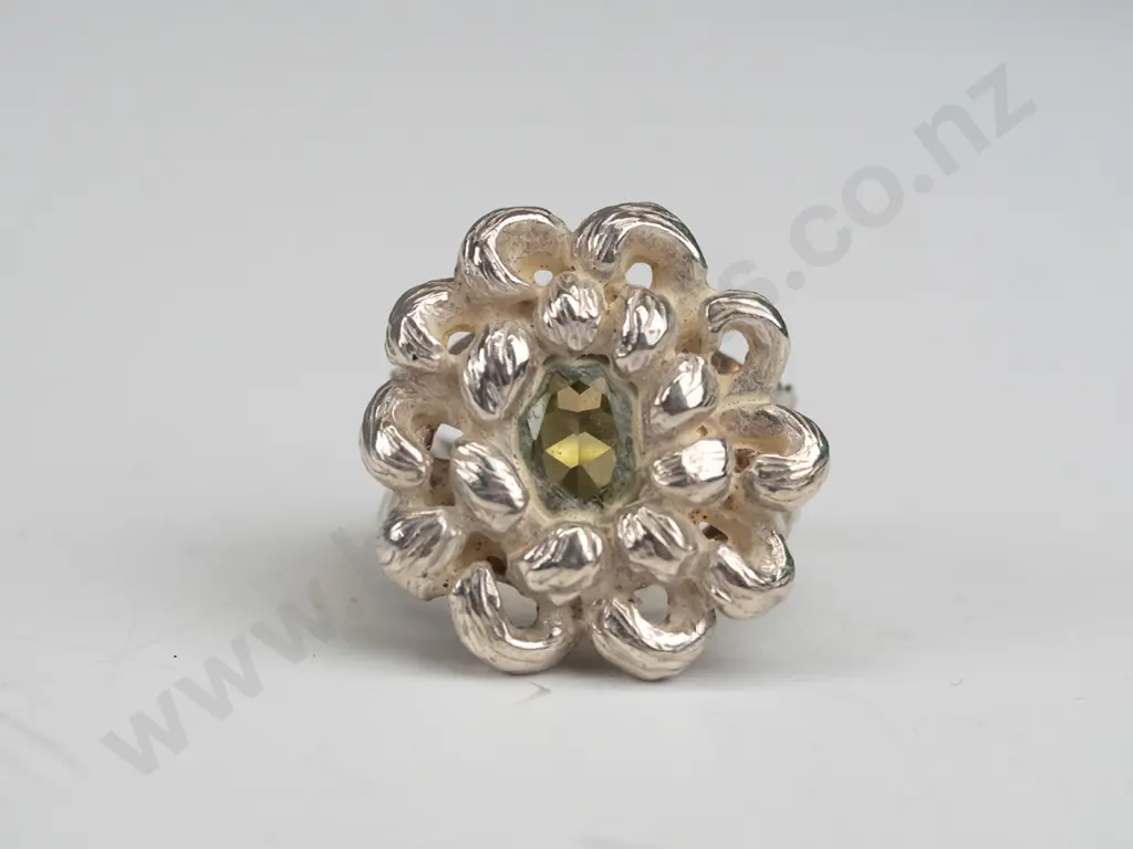 silver ring with green stone stamped stg size N.5 Image 1++