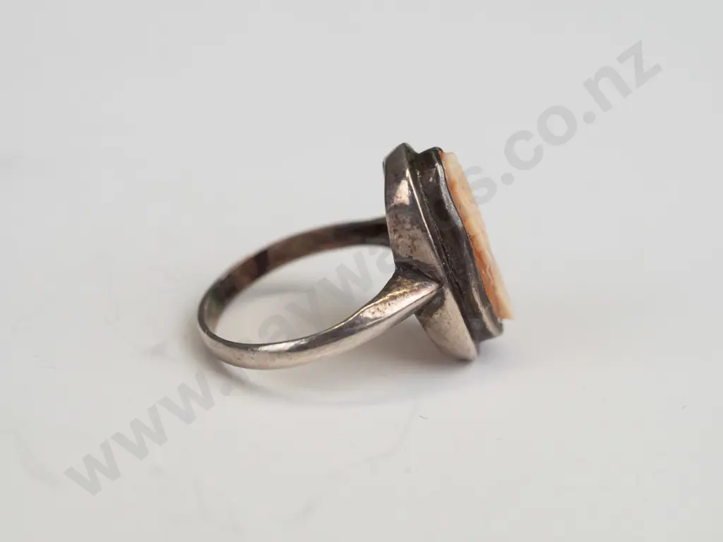 cameo ring stamped silver size M Image 1++