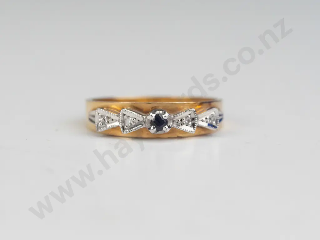 18ct gold and sapphire ring 4gms size N Image 1++