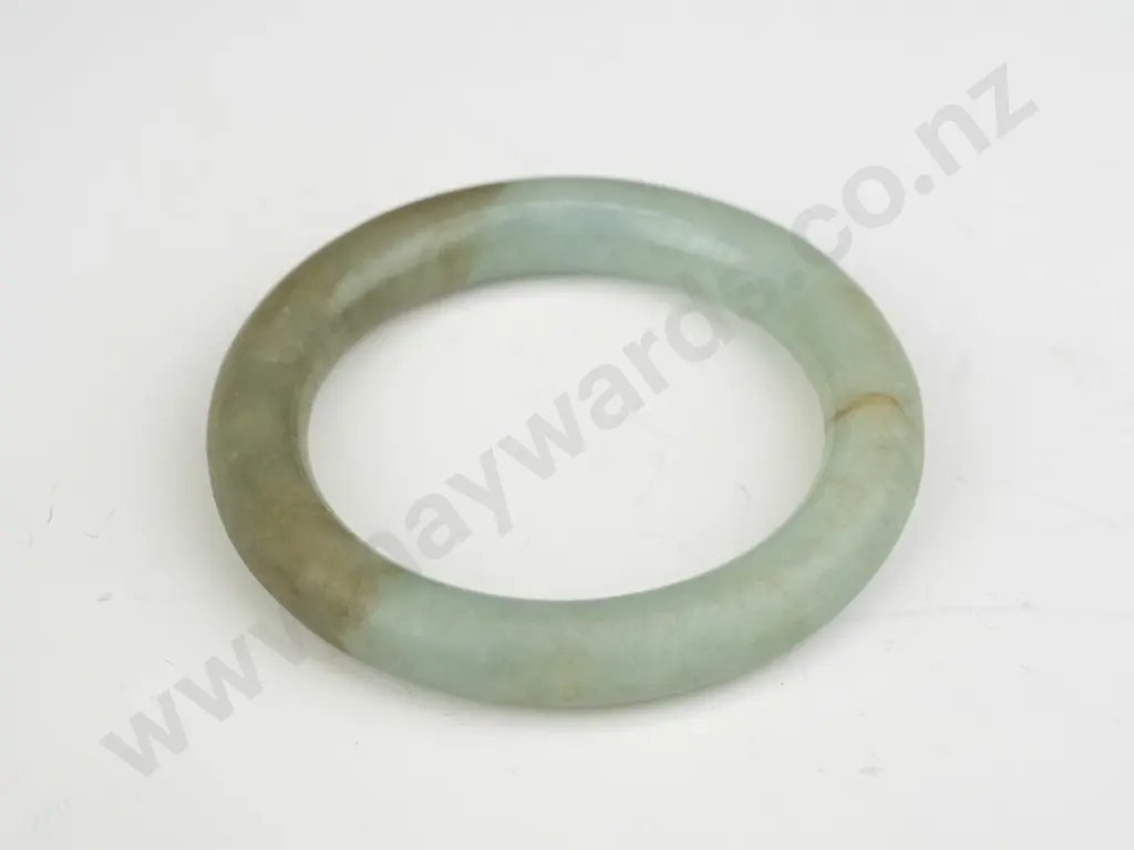 light green jade bangle Image 1++