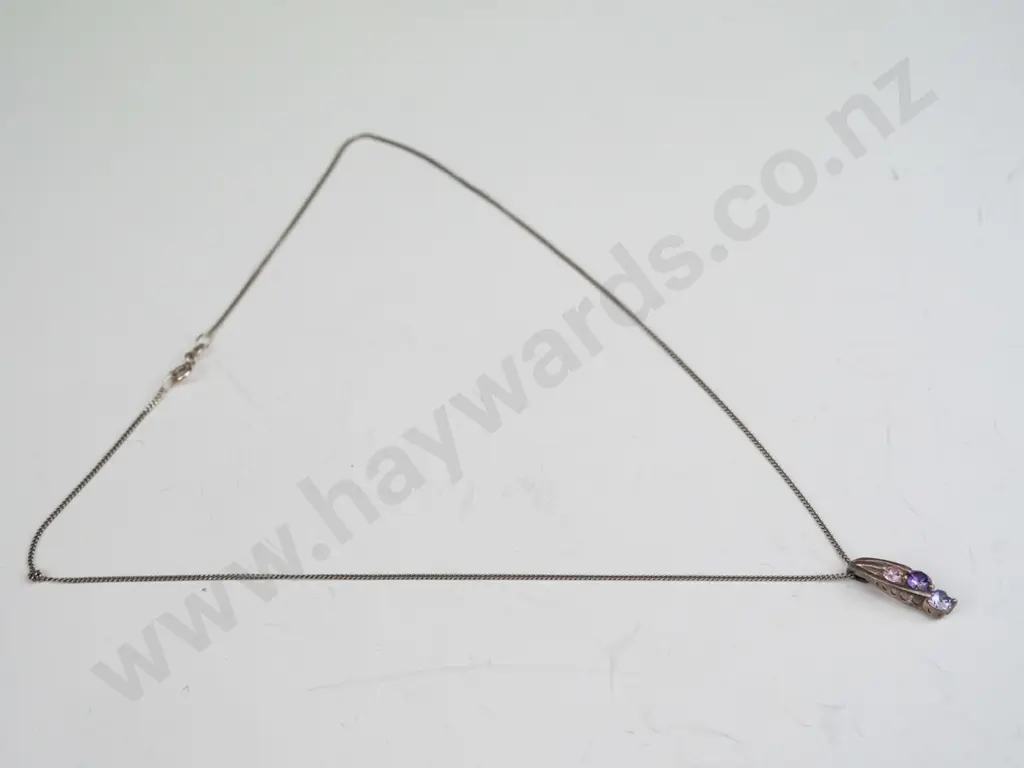silver 3 stone necklace stamped 925 Image 1++