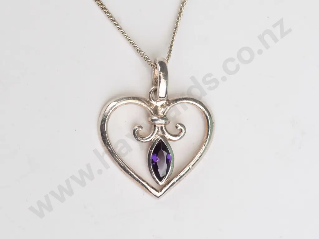 silver heart necklace with amethyst stamped 925 Image 1++