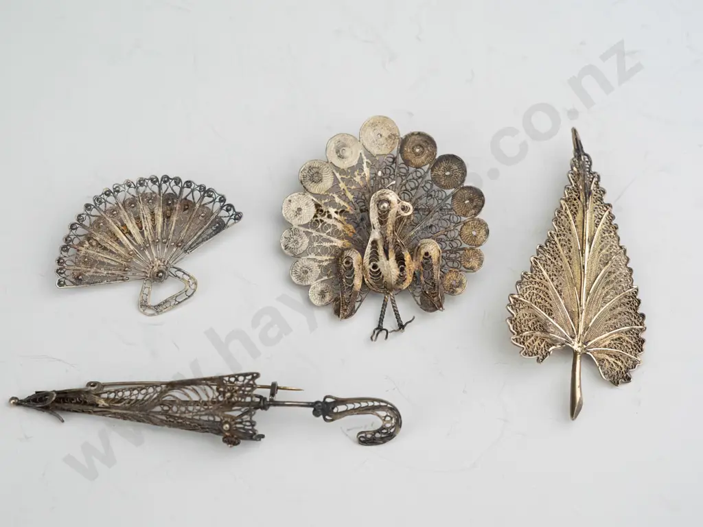 4 filagree brooches Image 1++