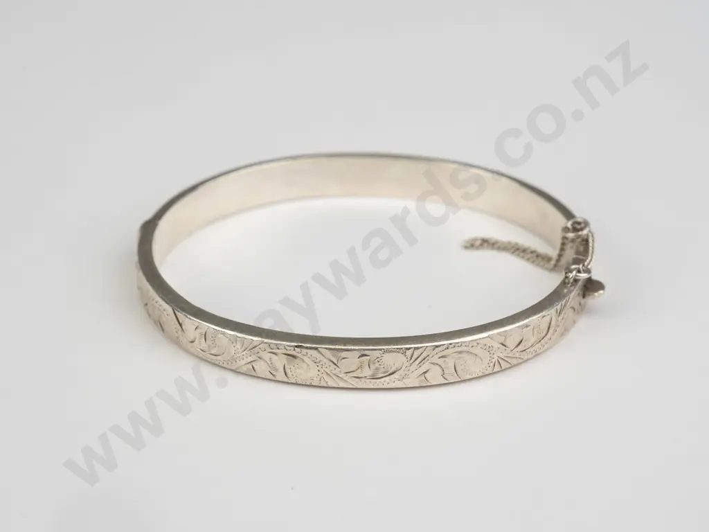 silver bangle with safety chain stamped stg sil Image 1++