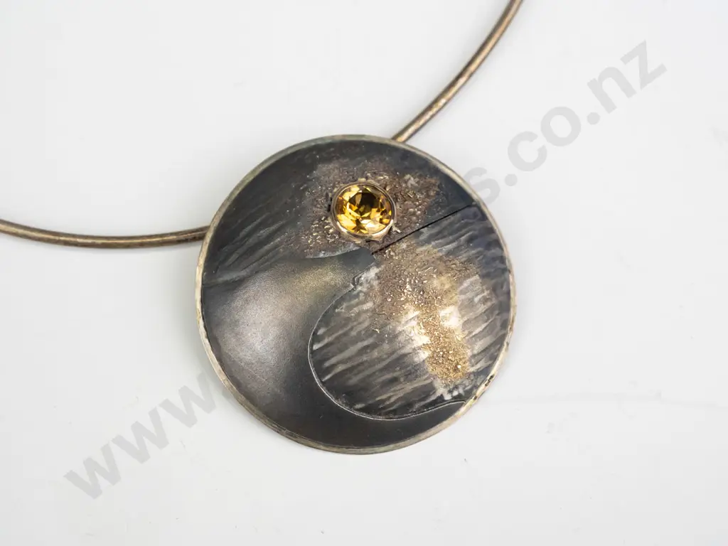 A combination of textures on silver & 18ct gold citrine collar stamped stg.sil  Idour 18ct NZ Image 1++