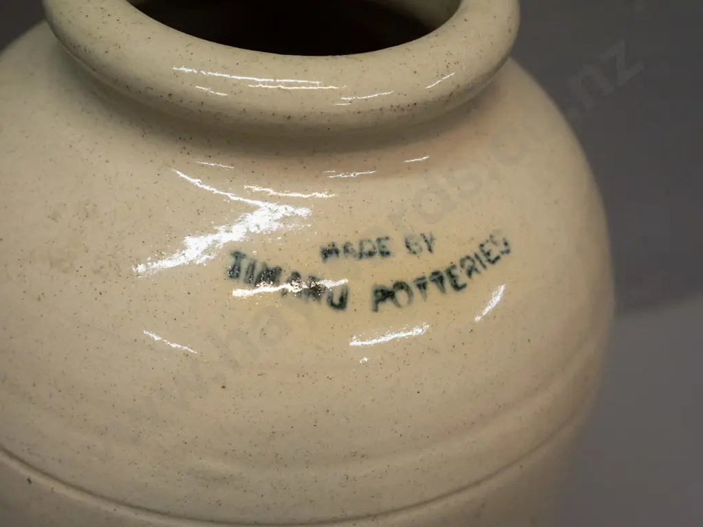 Timaru Potteries stoneware crock with maker's mark on shoulder H-300 D-160 Image 1++