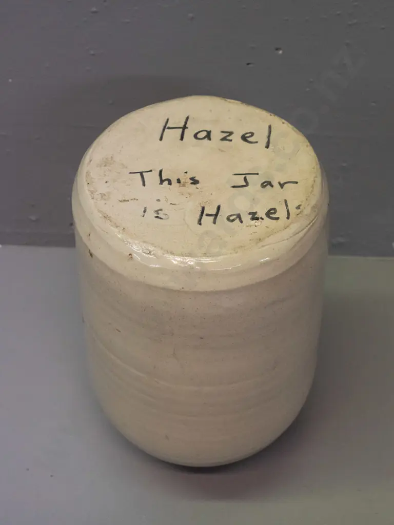 Timaru Potteries stoneware crock with maker's mark on shoulder H-300 D-160 Image 1++