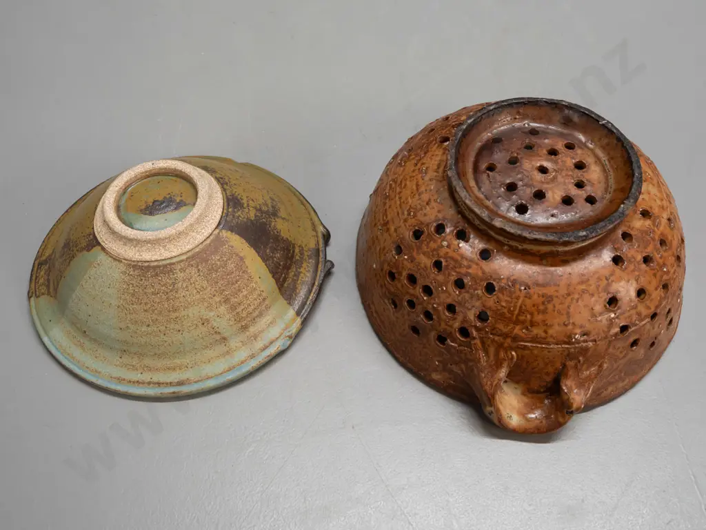 2 pieces of studio pottery - pierced colander with applied handles and a small bowl with applied decoration, unknown Image 1++