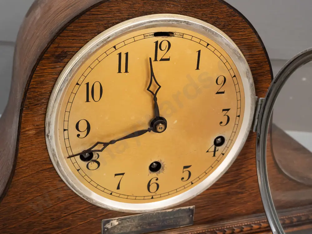 deco oak-cased chiming mantel clock with 1935 presentation plaque - on plated ball feet H-230 W-420 Image 1++
