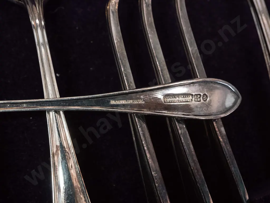 oak canteen of EPNS silver plate cutlery - 6 place, faux bone handled knives marked Viner & Hall Sheffield - w/ 2 added Image 1++