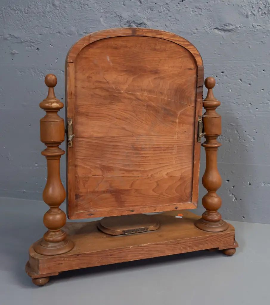 Victorian mahogany dressing table mirror with turned supports, arch top mirror, bun feet, lidded baize-lined jewellery Image 1++